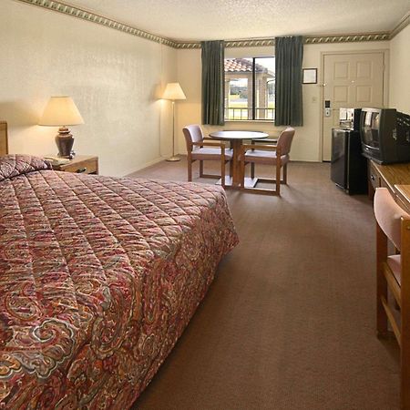 Travelodge By Wyndham טולסה מראה חיצוני תמונה